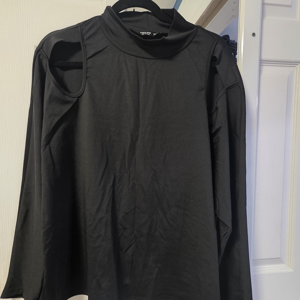 Shein Bundle - Picture 7 of 8